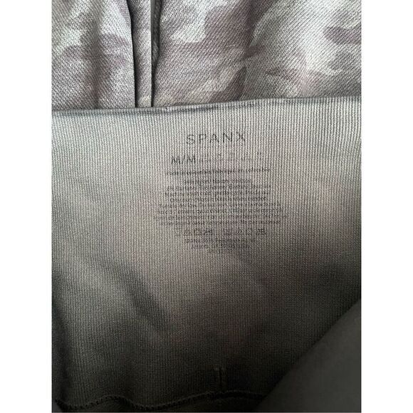 Spanx Gray Camouflage Leggings Medium‎ - Picture 3 of 3